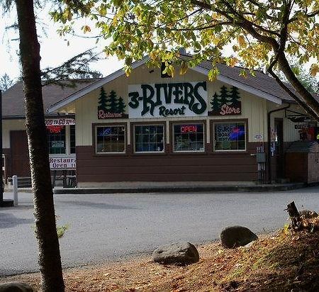 Three Rivers Resort Forks Bagian luar foto
